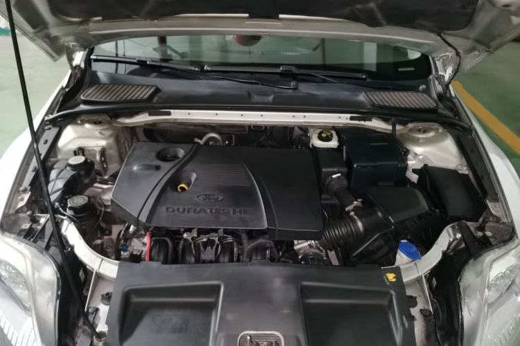 Used Ford Mondeo 2011 2.3L Luxury Model Engine Bay
