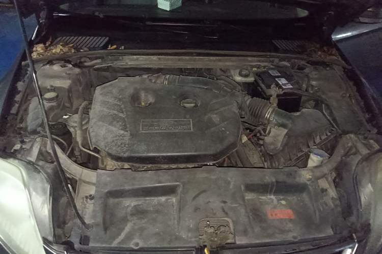 Used Ford Mondeo 2011 2.0L GTDi 200 Fashion Edition Engine Bay