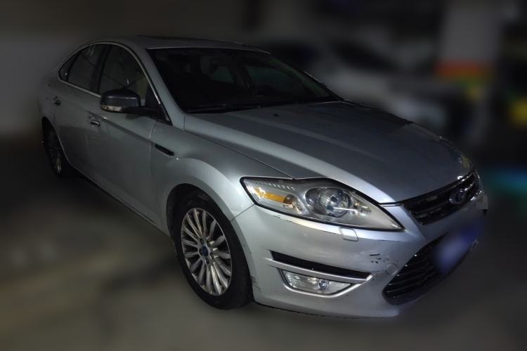 Used Ford Mondeo 2011 2.0L GTDi 200 Luxury Edition Front Right 45 Deg