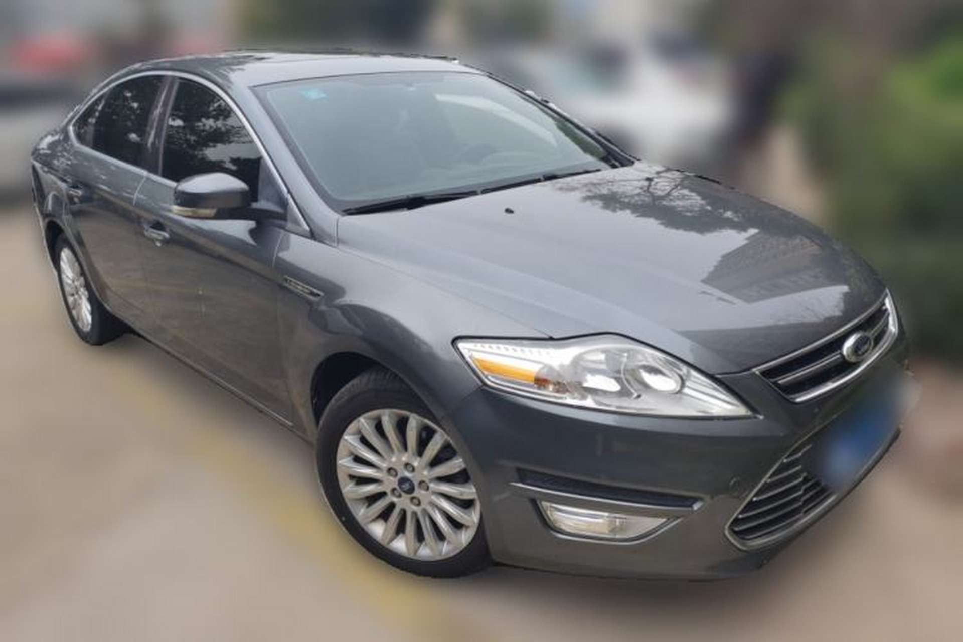 Used Ford Mondeo 2011 2.0L GTDi 200 Fashion Edition Front Right 45 Deg