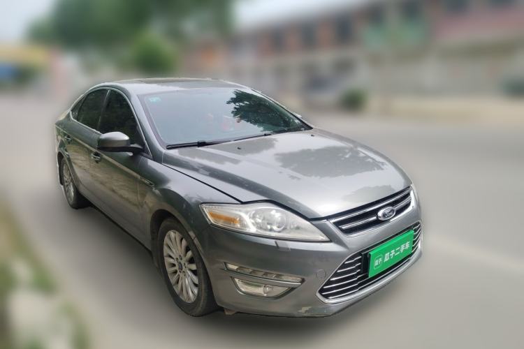 Used Ford Mondeo 2011 2.0L GTDi 200 Luxury Edition Front Right 45 Deg