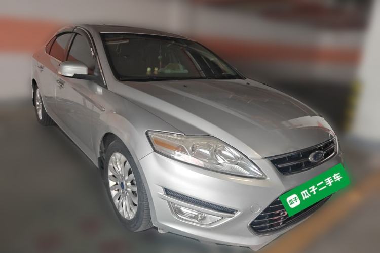 Used Ford Mondeo 2011 2.0L GTDi 200 Fashion Edition Front Right 45 Deg