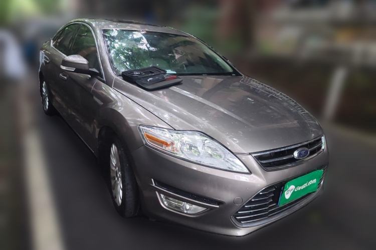 Used Ford Mondeo 2011 2.0L GTDi 200 Luxury Edition Front Right 45 Deg