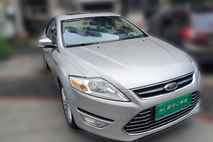 Used Ford Mondeo 2011 2.0L GTDi 200 Fashion Edition Front Right 45 Deg