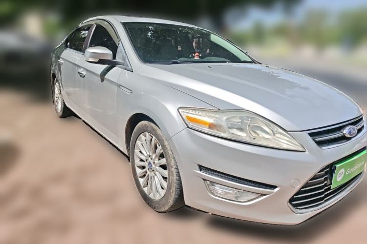 Used Ford Mondeo 2011 2.0L GTDi 200 Fashion Edition Front Right 45 Deg