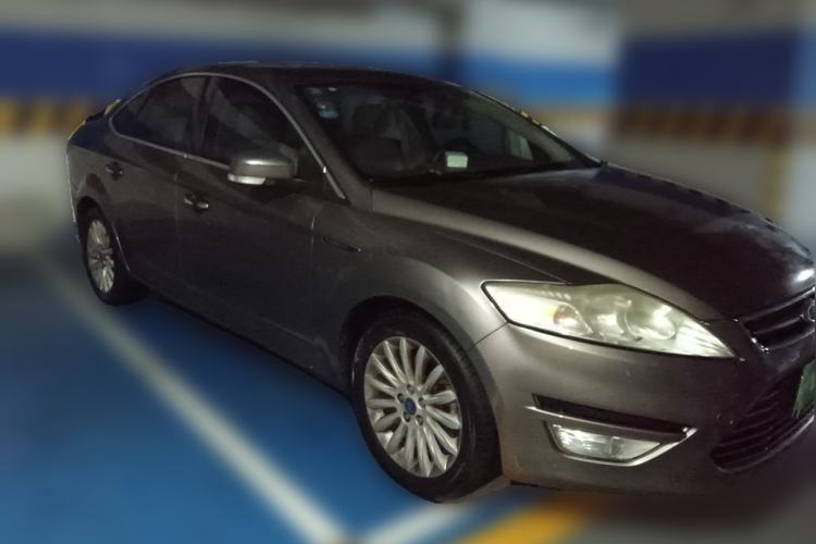 Used Ford Mondeo 2011 2.0L GTDi 200 Fashion Edition Front Right 45 Deg