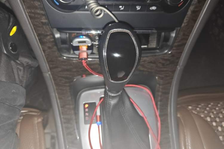 Used Ford Mondeo 2011 2.0L GTDi 200 Fashion Edition Gear Lever