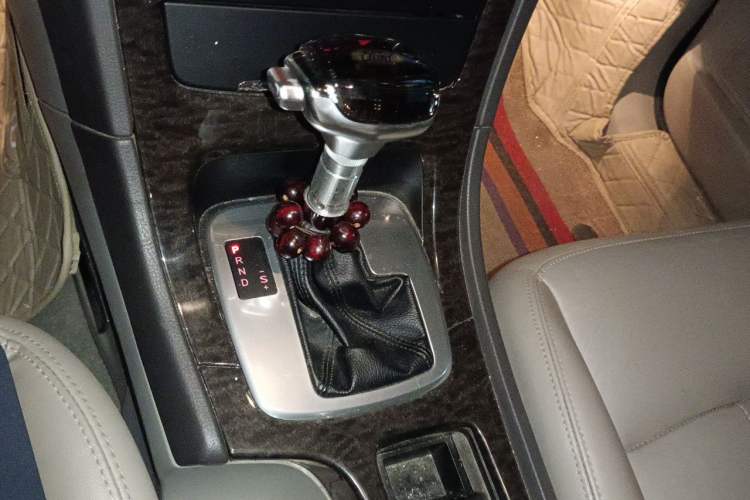 Used Ford Mondeo 2011 2.0L GTDi 200 Fashion Edition Gear Lever