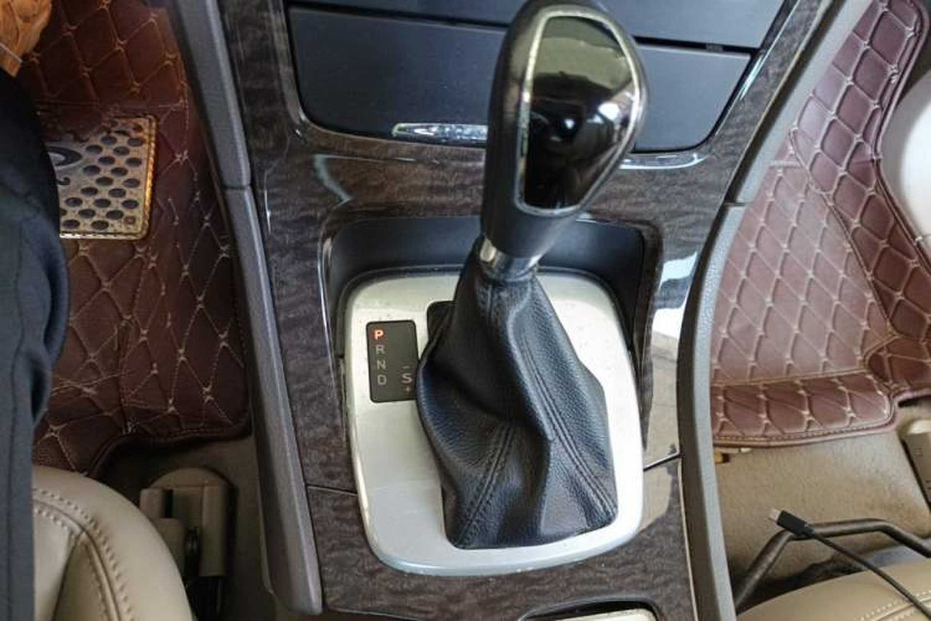 Used Ford Mondeo 2011 2.0L GTDi 200 Fashion Edition Gear Lever