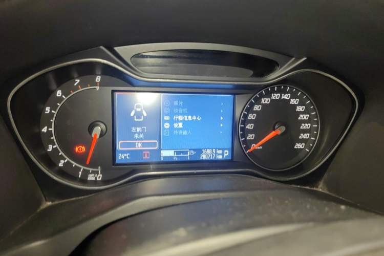 Used Ford Mondeo 2011 2.0L GTDi 200 Luxury Edition Instrument Cluster