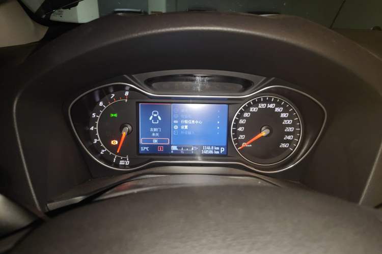 Used Ford Mondeo 2011 2.0L GTDi240 Ultimate Edition Instrument Cluster