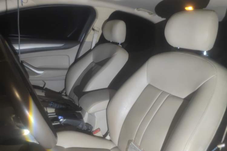 Used Ford Mondeo 2011 2.3L Fashion Edition Left Front Seat