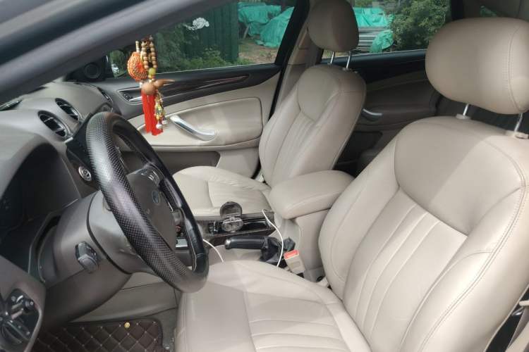 Used Ford Mondeo 2011 2.0L GTDi 200 Luxury Edition Left Front Seat