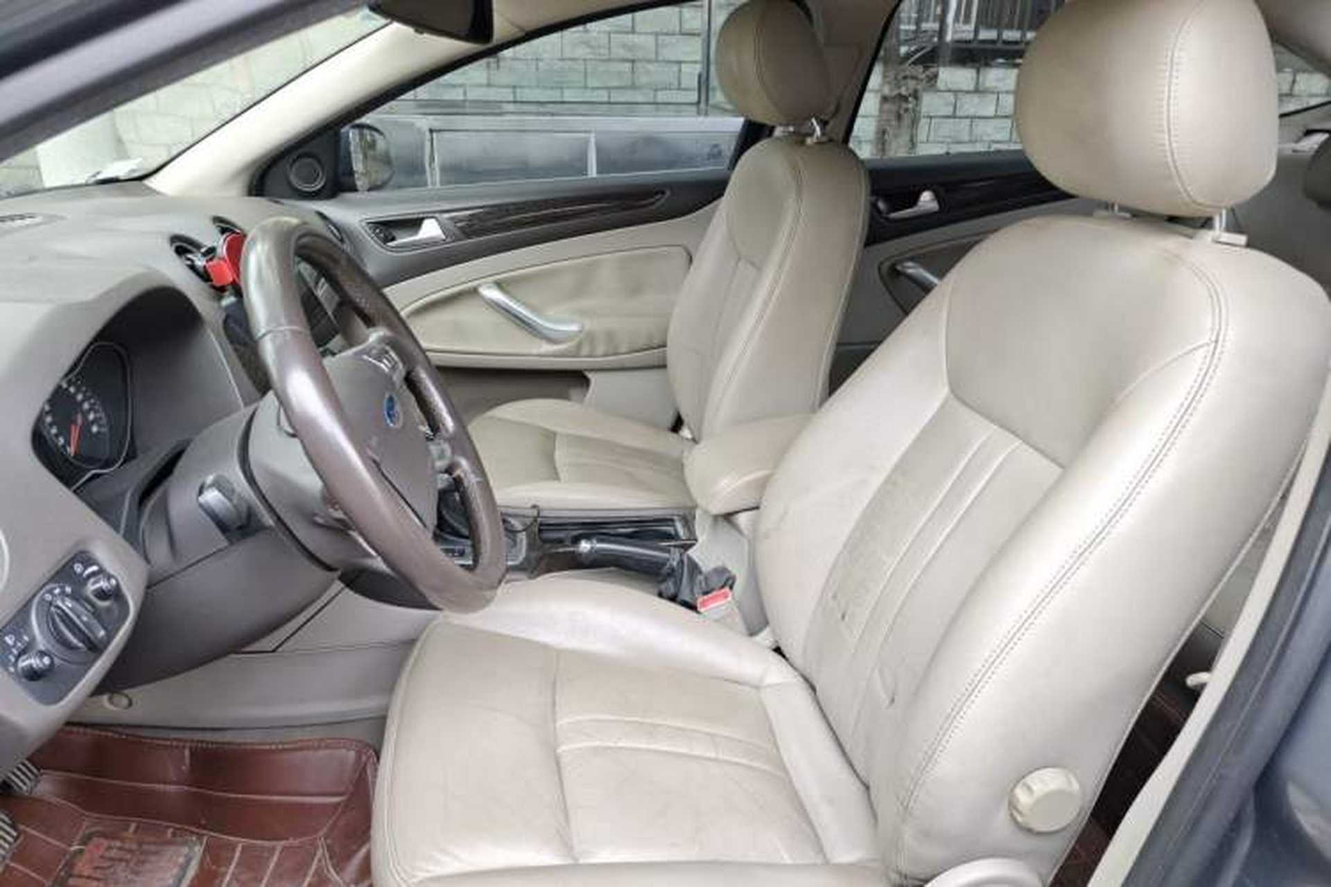 Used Ford Mondeo 2011 2.0L GTDi 200 Fashion Edition Left Front Seat