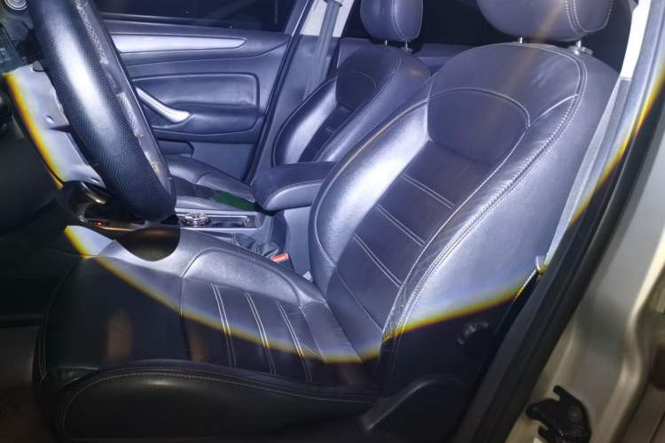 Used Ford Mondeo 2011 2.0L GTDi240 Ultimate Edition Left Front Seat