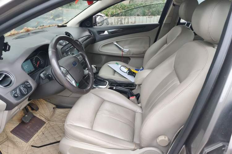Used Ford Mondeo 2011 2.0L GTDi 200 Fashion Edition Left Front Seat