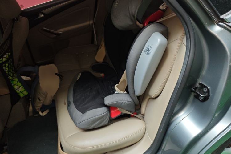 Used Ford Mondeo 2011 2.3L Fashion Edition Left Rear Seat