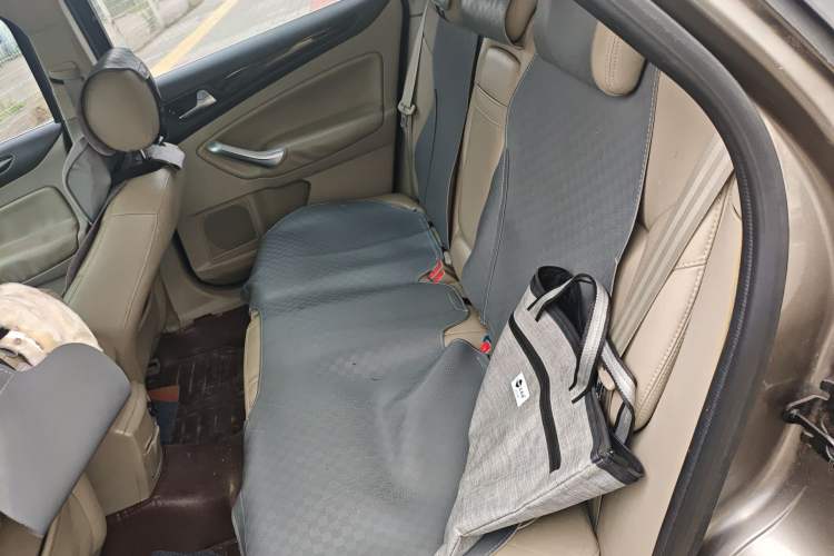 Used Ford Mondeo 2011 2.0L GTDi 200 Luxury Edition Left Rear Seat