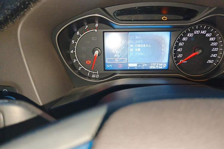 Used Ford Mondeo 2011 2.0L GTDi 200 Luxury Edition Odometer Close Up