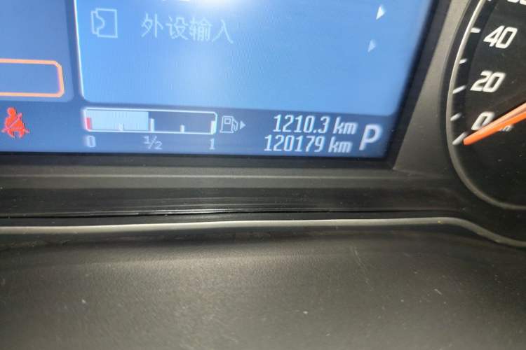 Used Ford Mondeo 2011 2.0L GTDi 200 Luxury Edition Odometer Close Up