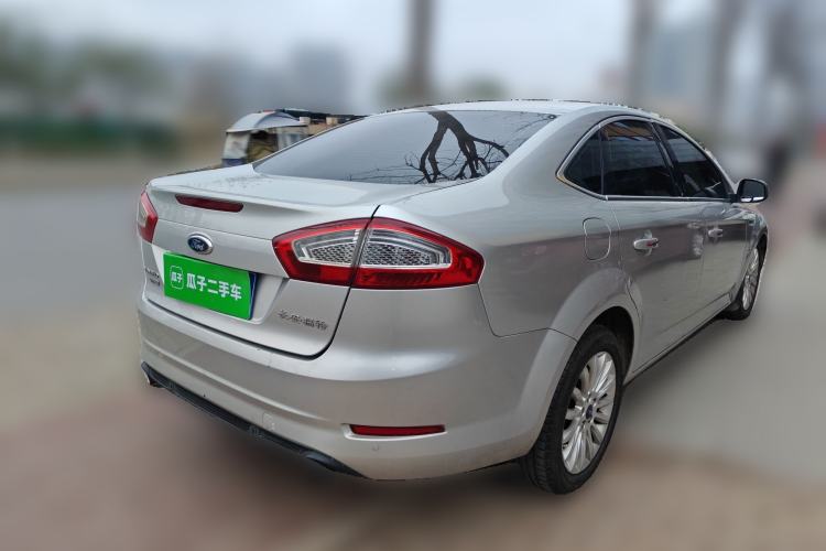Used Ford Mondeo 2011 2.0L GTDi 200 Luxury Edition Rear Right 45 Deg