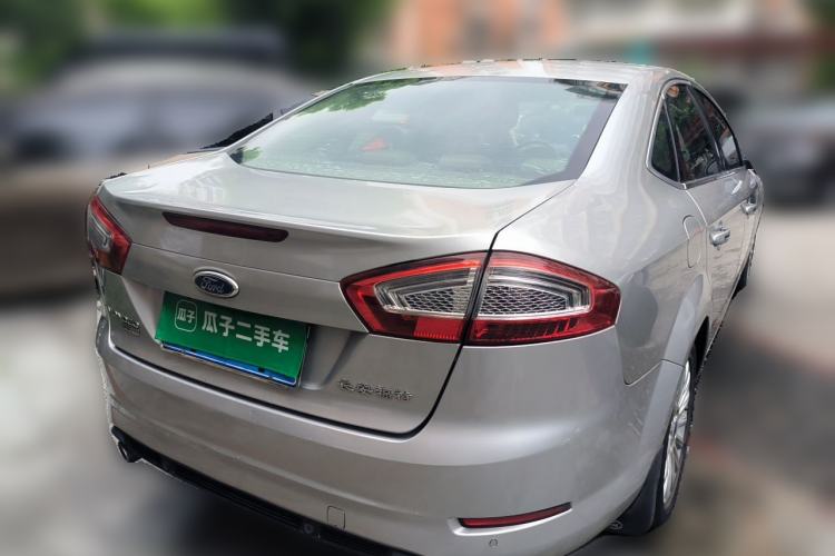 Used Ford Mondeo 2011 2.0L GTDi 200 Fashion Edition Rear Right 45 Deg