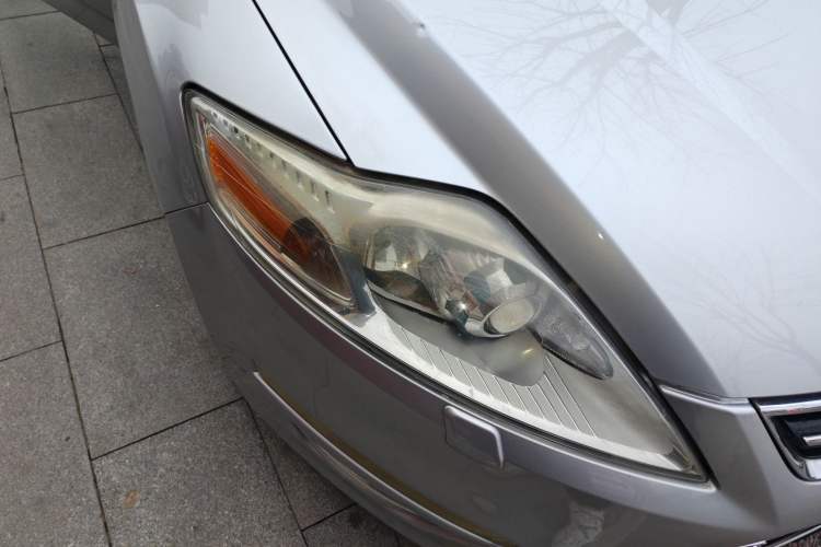 Used Ford Mondeo 2011 2.0L GTDi 200 Luxury Edition Right Front Headlight