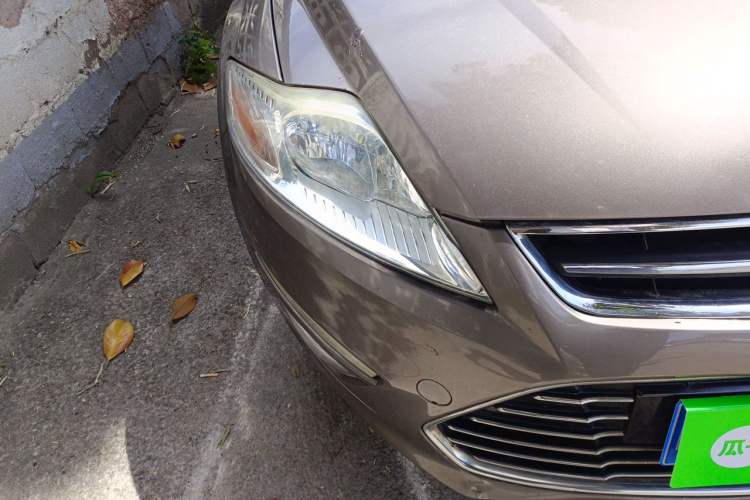 Used Ford Mondeo 2011 2.0L GTDi 200 Fashion Edition Right Front Headlight