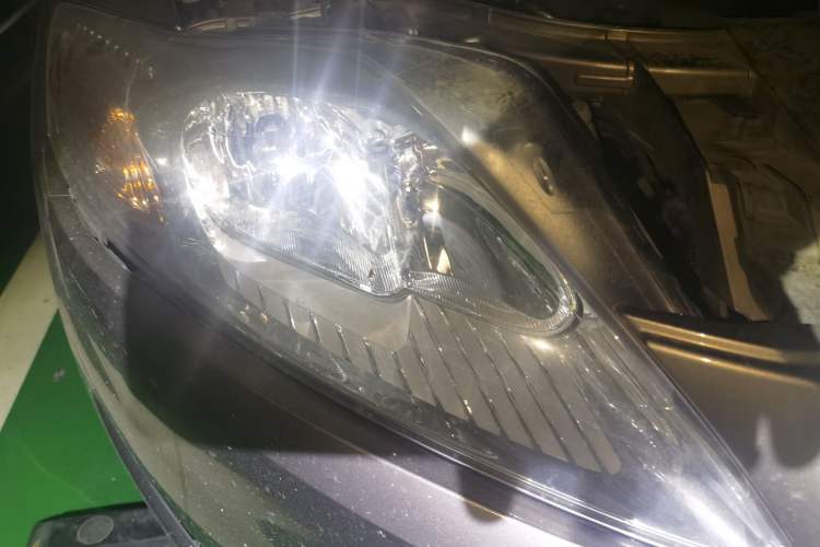 Used Ford Mondeo 2011 2.0L GTDi 200 Fashion Edition Right Front Headlight