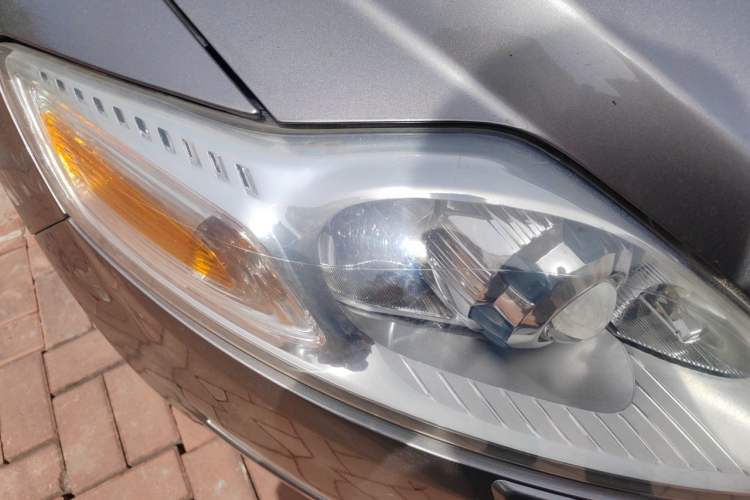 Used Ford Mondeo 2011 2.0L GTDi 200 Luxury Edition Right Front Headlight
