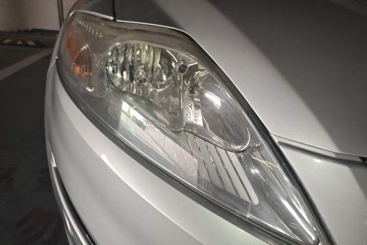 Used Ford Mondeo 2011 2.0L GTDi 200 Fashion Edition Right Front Headlight