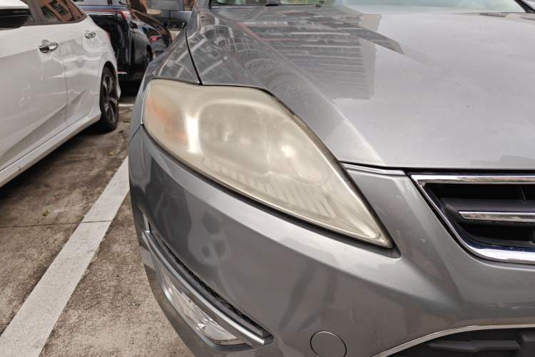 Used Ford Mondeo 2011 2.3L Fashion Edition Right Front Headlight