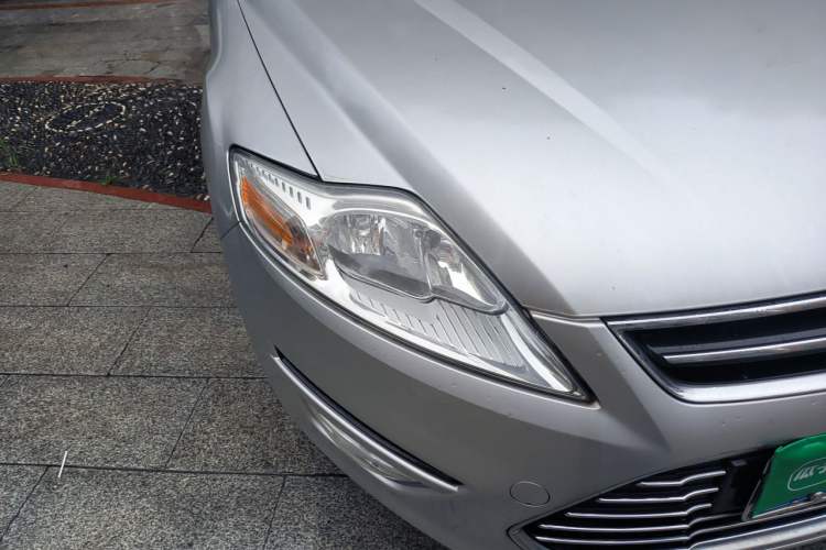 Used Ford Mondeo 2011 2.0L GTDi 200 Fashion Edition Right Front Headlight