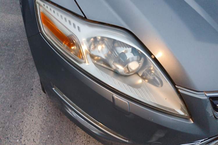 Used Ford Mondeo 2011 2.0L GTDi 200 Luxury Edition Right Front Headlight