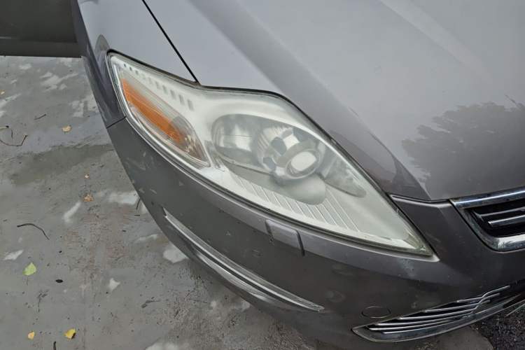 Used Ford Mondeo 2011 2.0L GTDi240 Ultimate Edition Right Front Headlight
