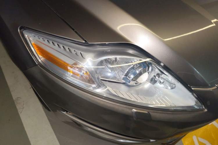 Used Ford Mondeo 2011 2.0L GTDi 200 Luxury Edition Right Front Headlight