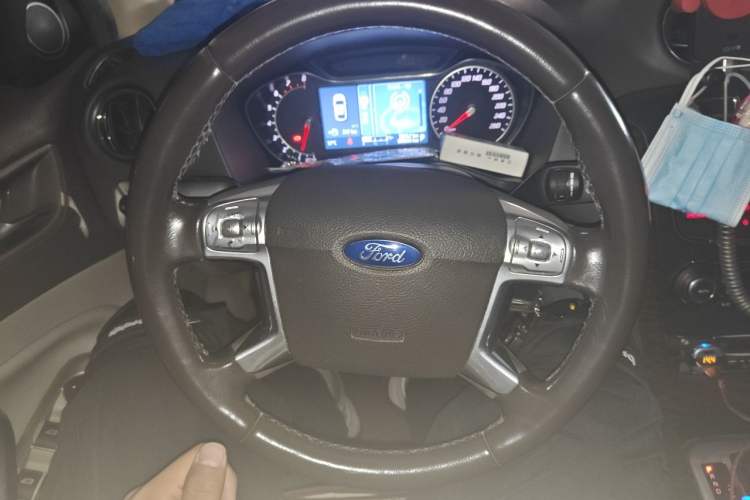 Used Ford Mondeo 2011 2.0L GTDi 200 Fashion Edition Steering Wheel