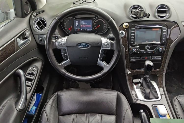 Used Ford Mondeo 2011 2.0L GTDi240 Ultimate Edition Steering Wheel