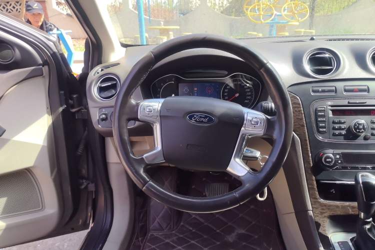Used Ford Mondeo 2011 2.0L GTDi 200 Fashion Edition Steering Wheel