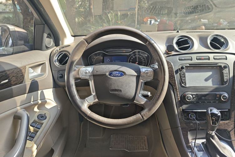Used Ford Mondeo 2011 2.0L GTDi 200 Fashion Edition Steering Wheel