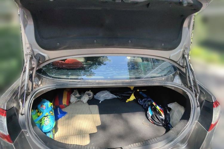 Used Ford Mondeo 2011 2.3L Fashion Edition Trunk
