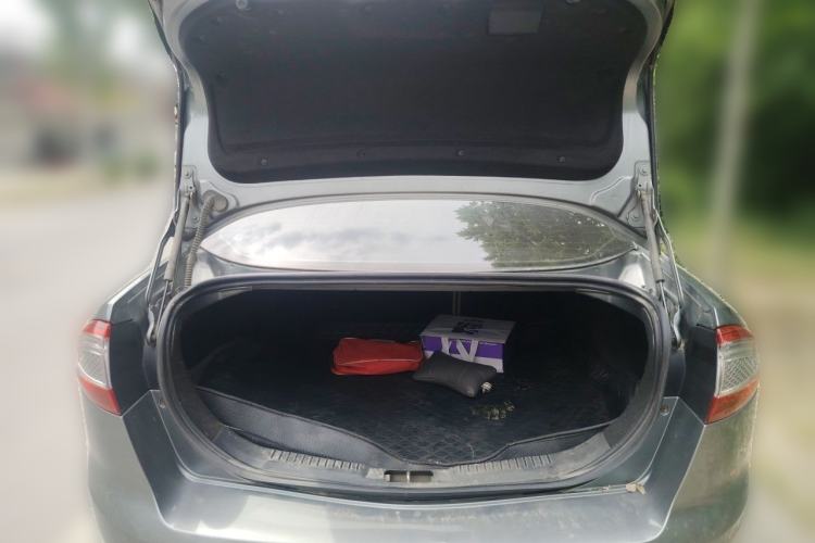 Used Ford Mondeo 2011 2.0L GTDi 200 Luxury Edition Trunk