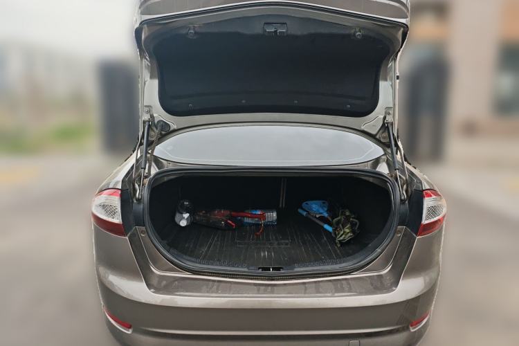 Used Ford Mondeo 2011 2.0L GTDi 200 Luxury Edition Trunk