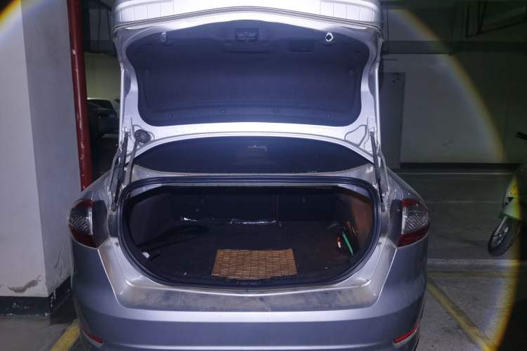 Used Ford Mondeo 2011 2.0L GTDi240 Ultimate Edition Trunk