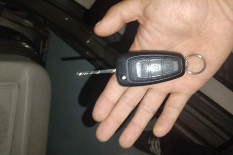 Used Ford Mondeo 2011 2.0L GTDi 200 Fashion Edition Vehicle Key