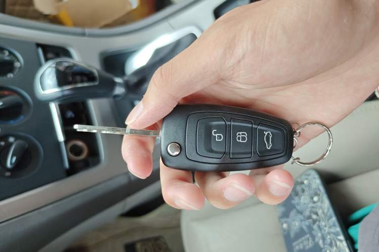 Used Ford Mondeo 2011 2.3L Fashion Edition Vehicle Key