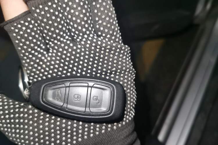 Used Ford Mondeo 2011 2.0L GTDi240 Ultimate Edition Vehicle Key