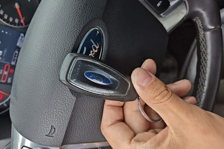 Used Ford Mondeo 2011 2.0L GTDi240 Ultimate Edition Vehicle Key