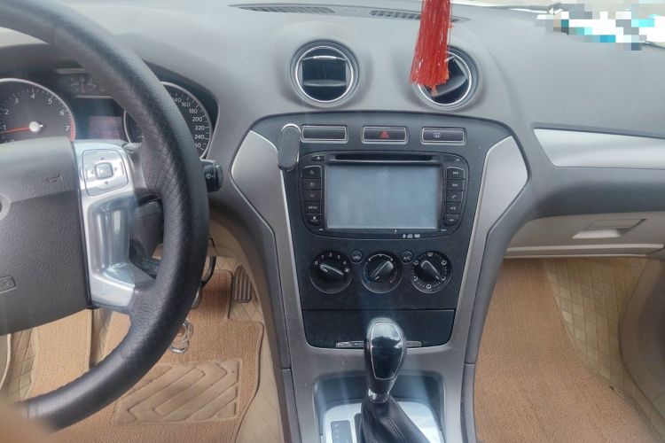 Used Ford Mondeo 2011 2.3L Fashion Edition Audio And AC Panel