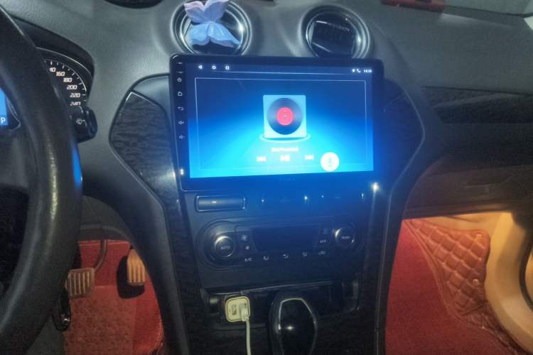 Used Ford Mondeo 2011 2.0L GTDi 200 Fashion Edition Audio And AC Panel